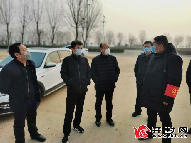 百忍之中有祥和六含开出百花地什么肖仔细释义、解释与落实、前沿解答解释落实